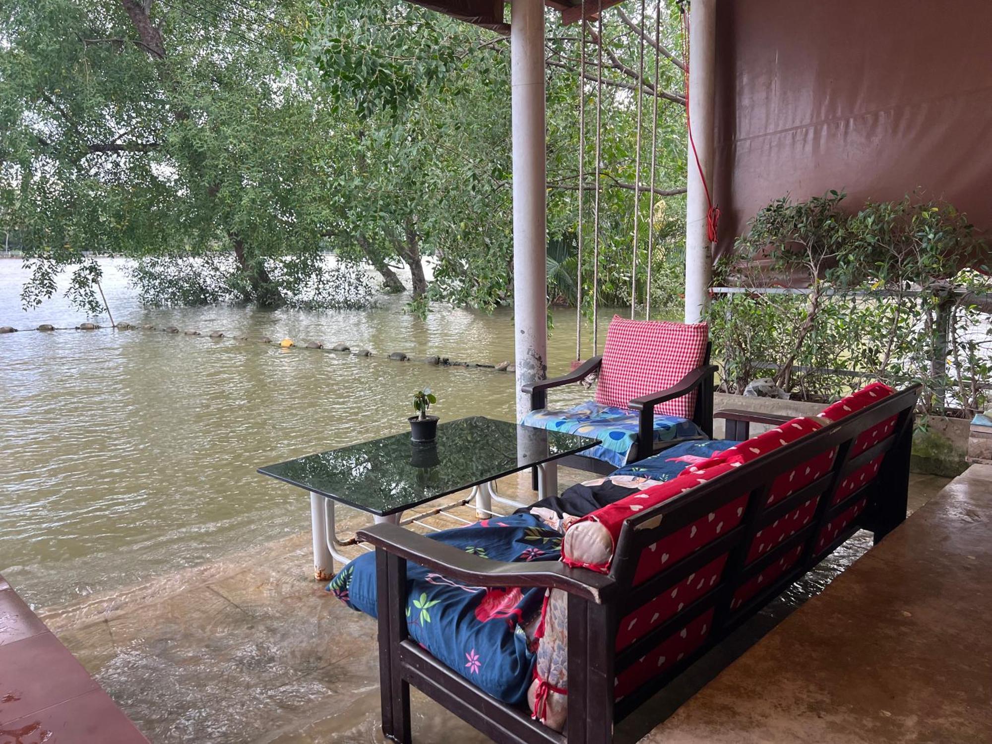 Se'sun Amphawa Hotel Exterior foto