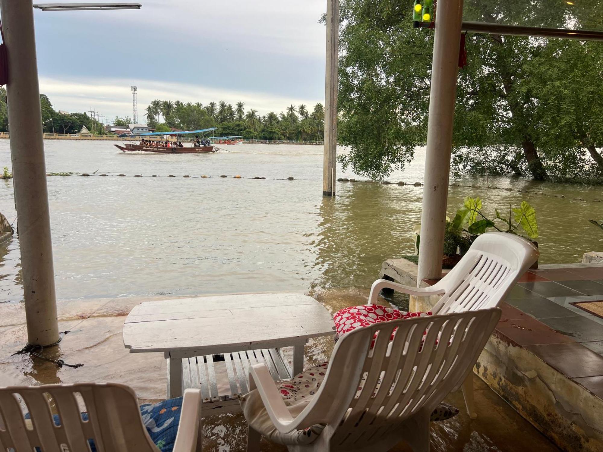 Se'sun Amphawa Hotel Exterior foto